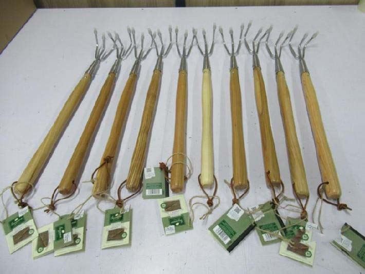 Carbon steel medium long wooden handle cultivator